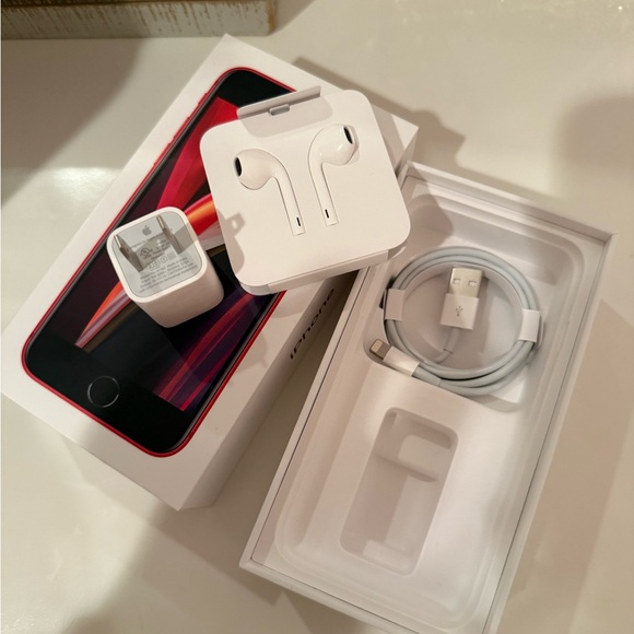 Apple iPhone Electronics Set - Picture 1 of 5